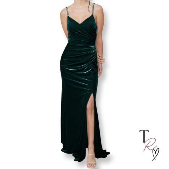 Revelry Rory Velvet Bridesmaid Long Gown Dress in Emerald Green Size 4 - Picture 1 of 16